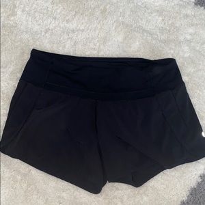 size 4 lulu lemon shorts
